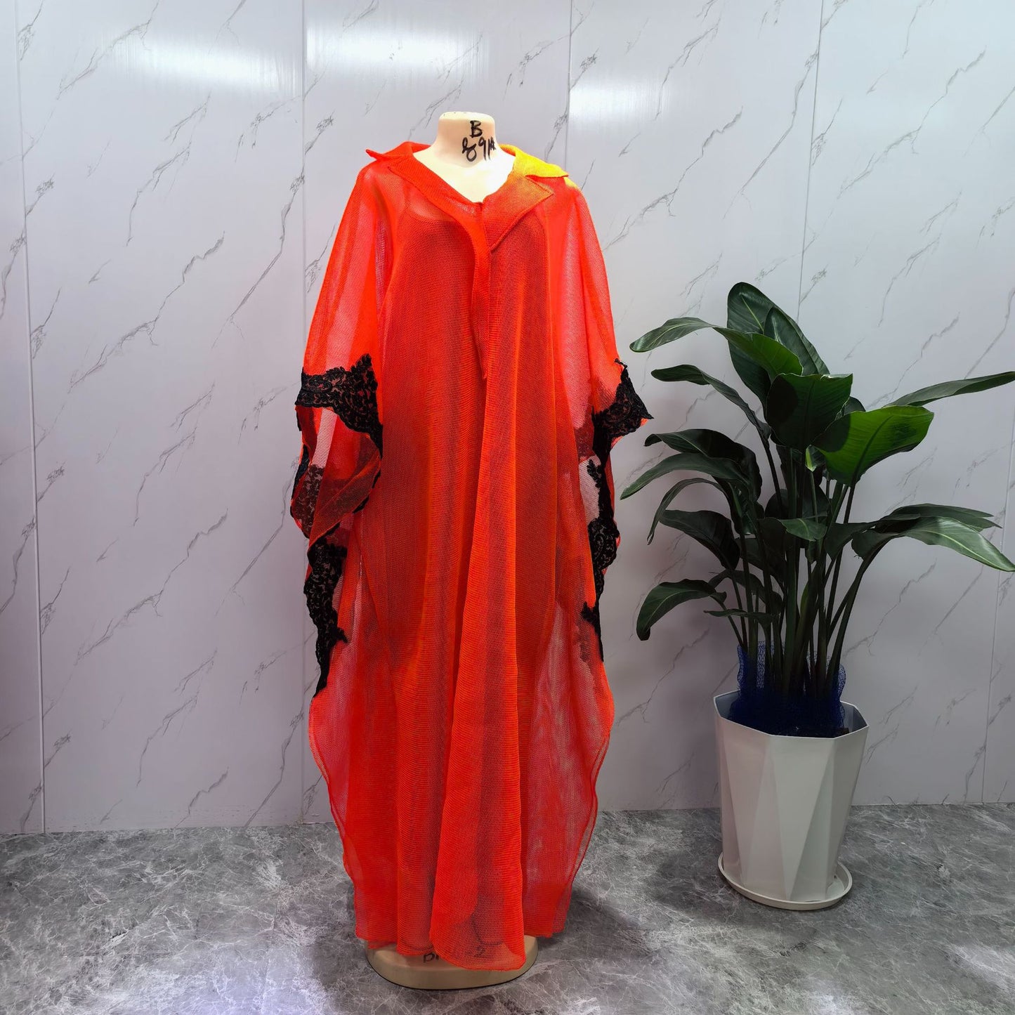 Habit :Robe longue fluide brodée