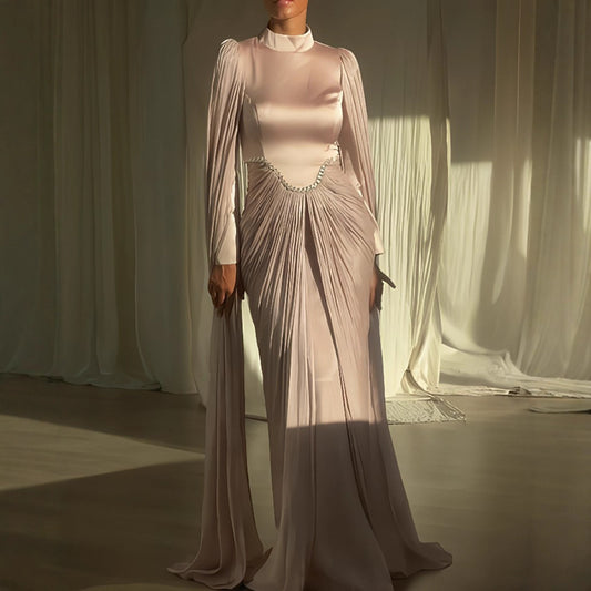 Robe de soirée élégante avec détails en diamant