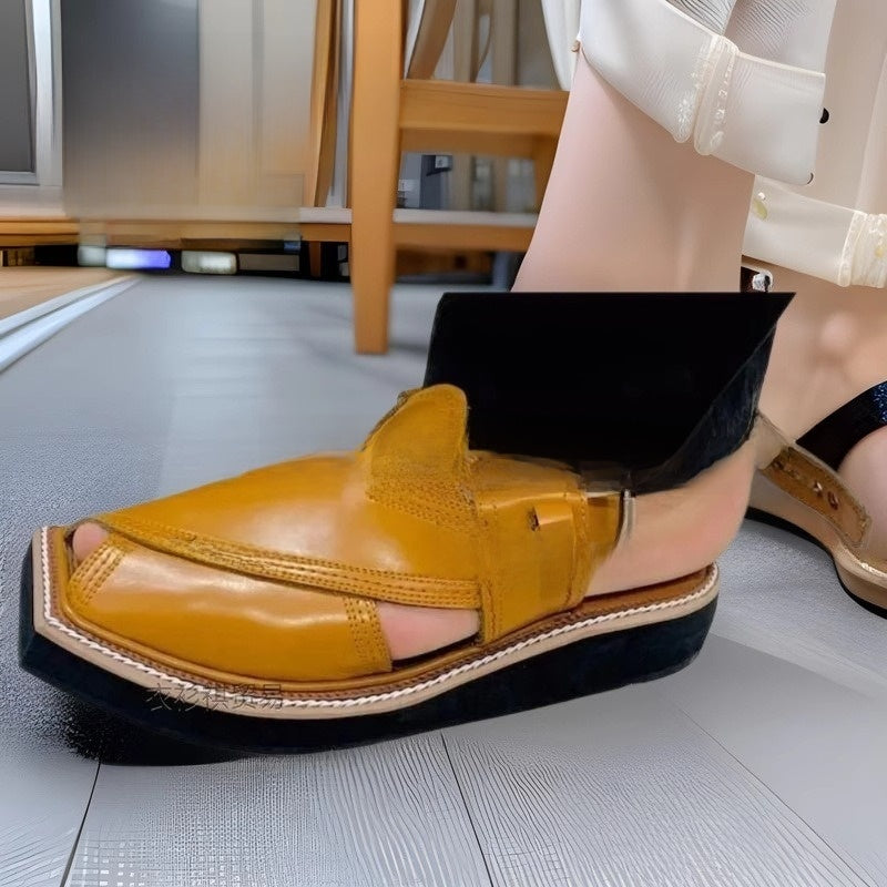 Sandales plates en cuir tressé