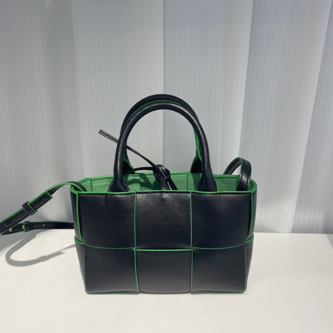 Sac fourre-tout tissé en cuir véritable