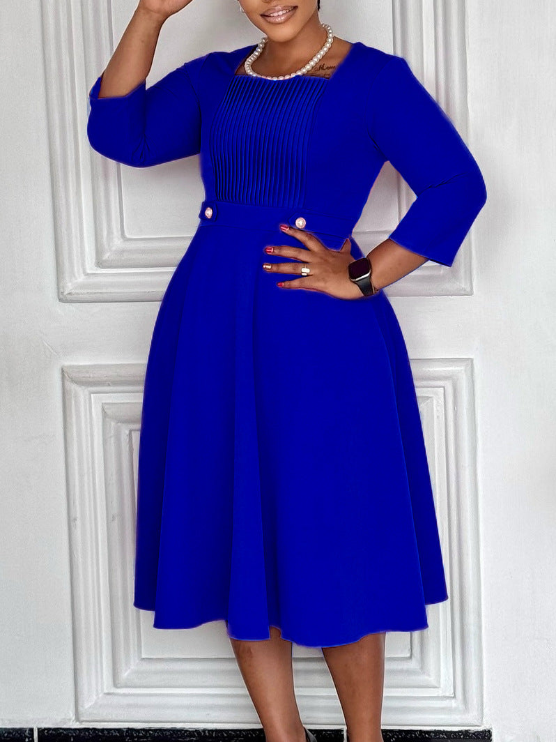 Robe plissée à taille haute et col carré pour femme