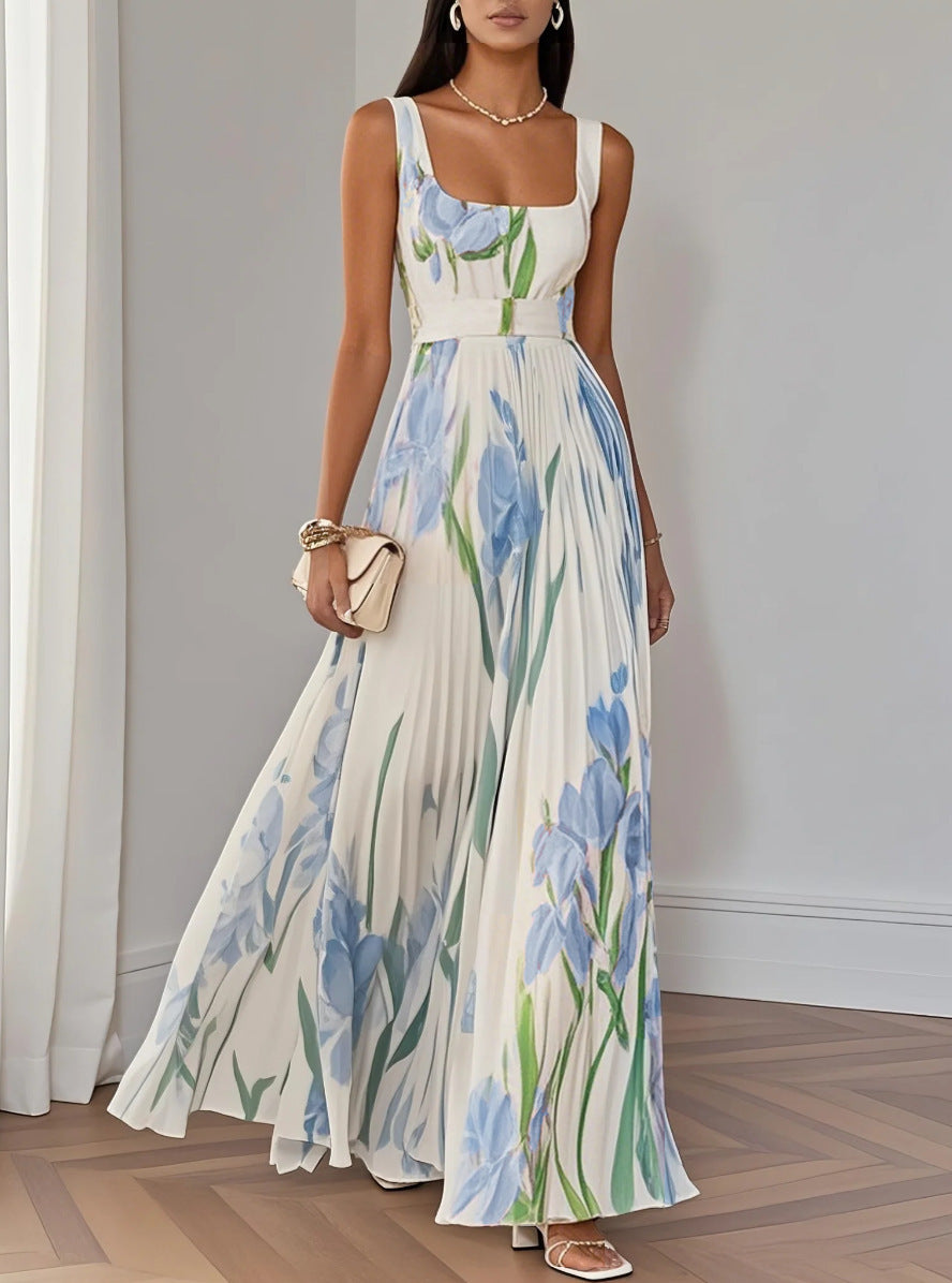 Robe à bretelles florale avec jupe longue plissée