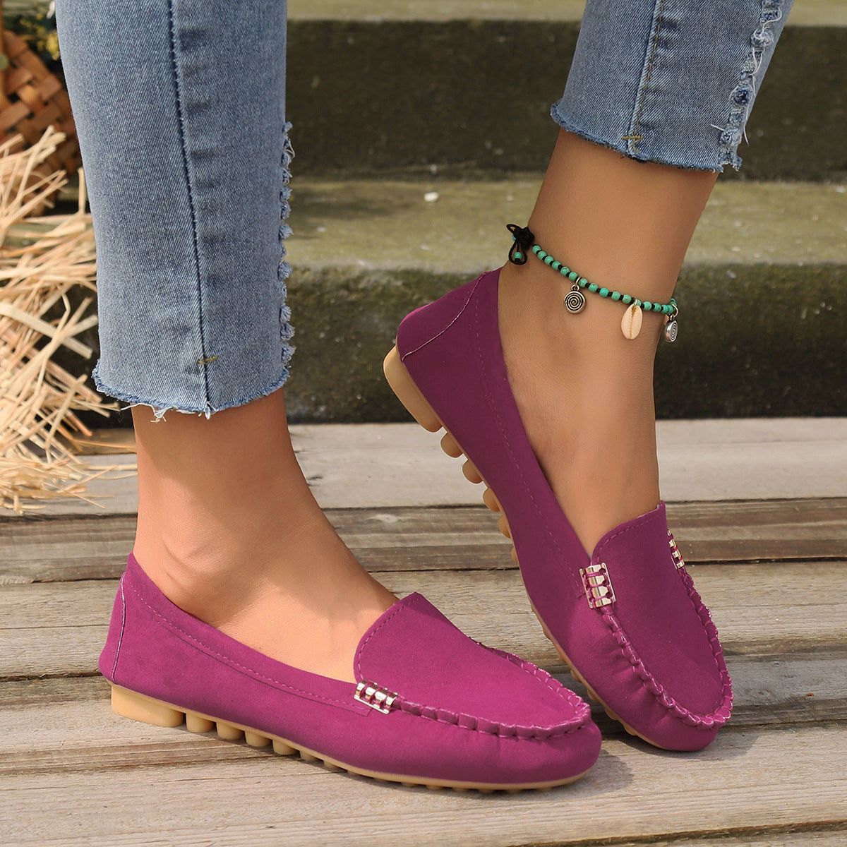 Chaussures pour femmes grande taille transfrontalières Europe et États-Unis printemps et automne 2024 nouvelles chaussures en cuir de haricot à bout peu profond à semelle plate chaussures pour femmes commerce extérieur en gros
