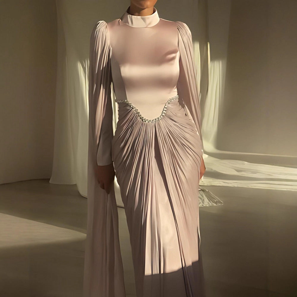 Robe de soirée élégante avec détails en diamant
