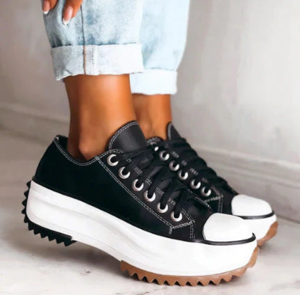 Chaussures en toile basses à semelle épaisse