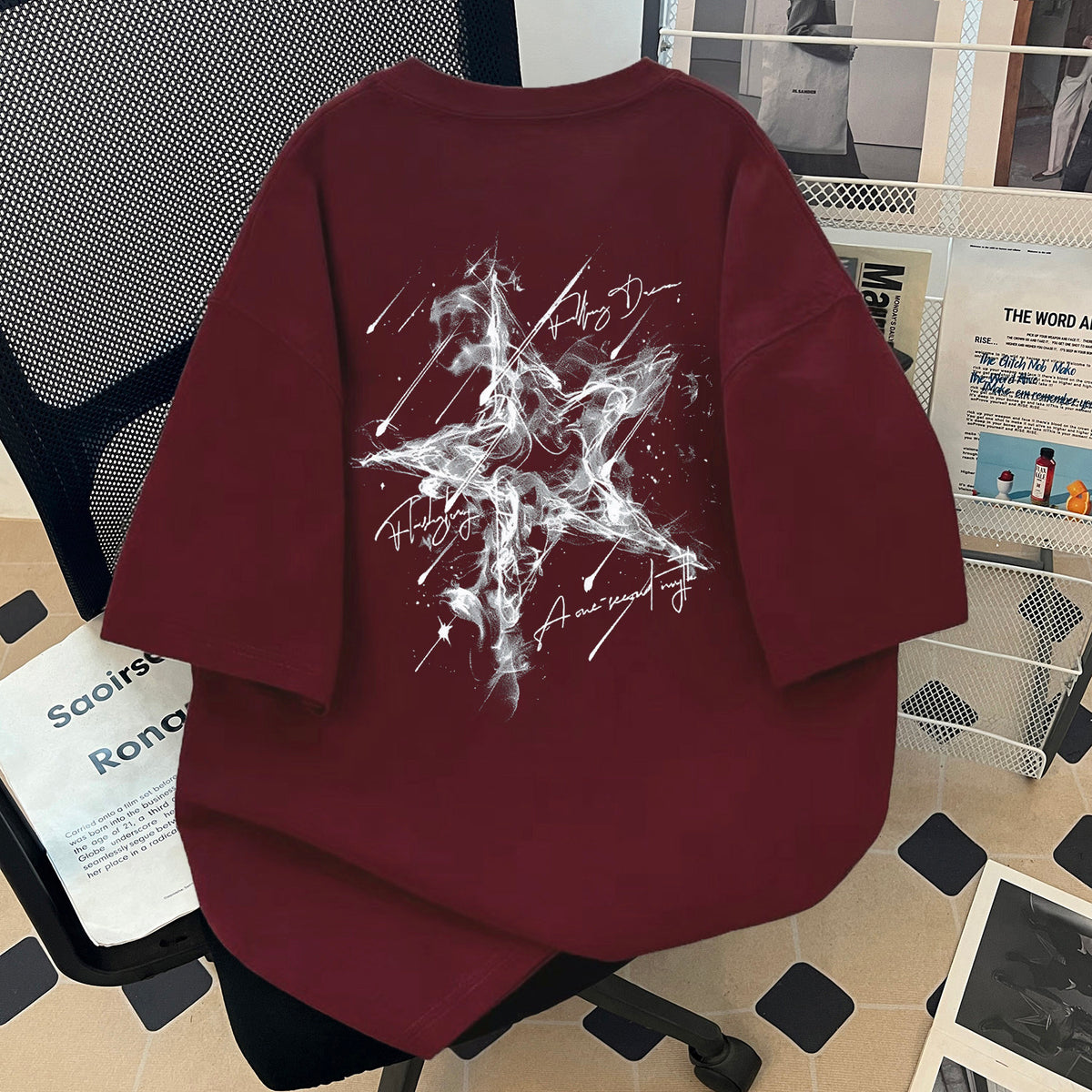 T-shirt en coton imprimé à épaules tombantes