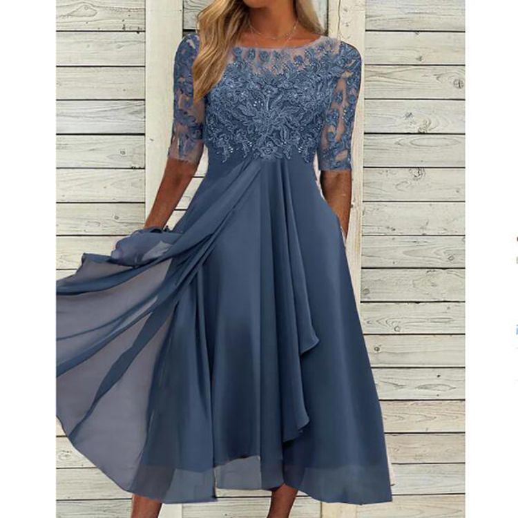 Robe élégante en dentelle en chiffon ajourée cousue