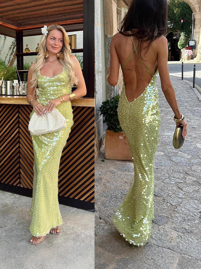 Robe longue dos nu à sequins