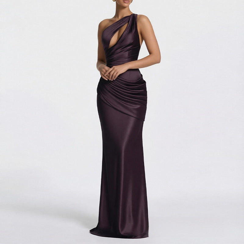 Robe élégante à col halter de couleur unie