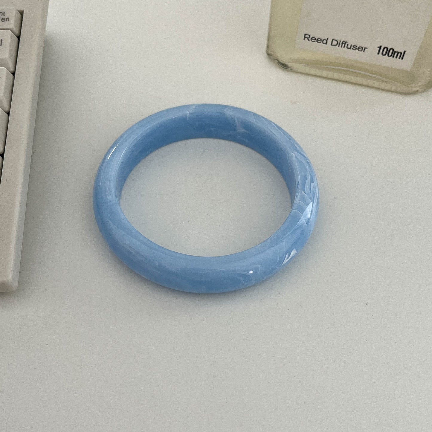 Collection de bracelets en résine personnalisés pour femmes