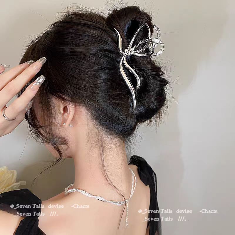 Pince à cheveux papillon en métal