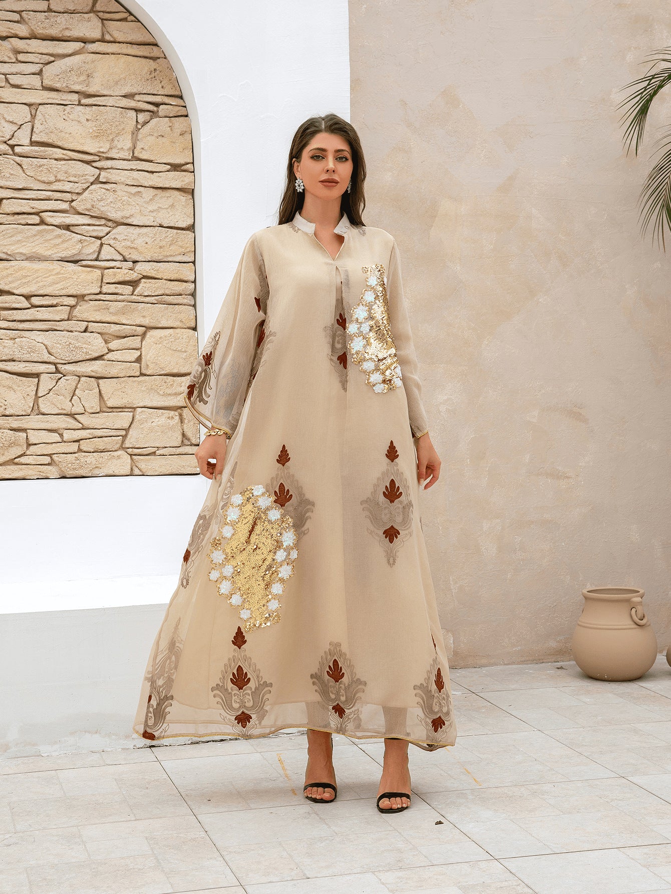 Abaya musulmane brodée