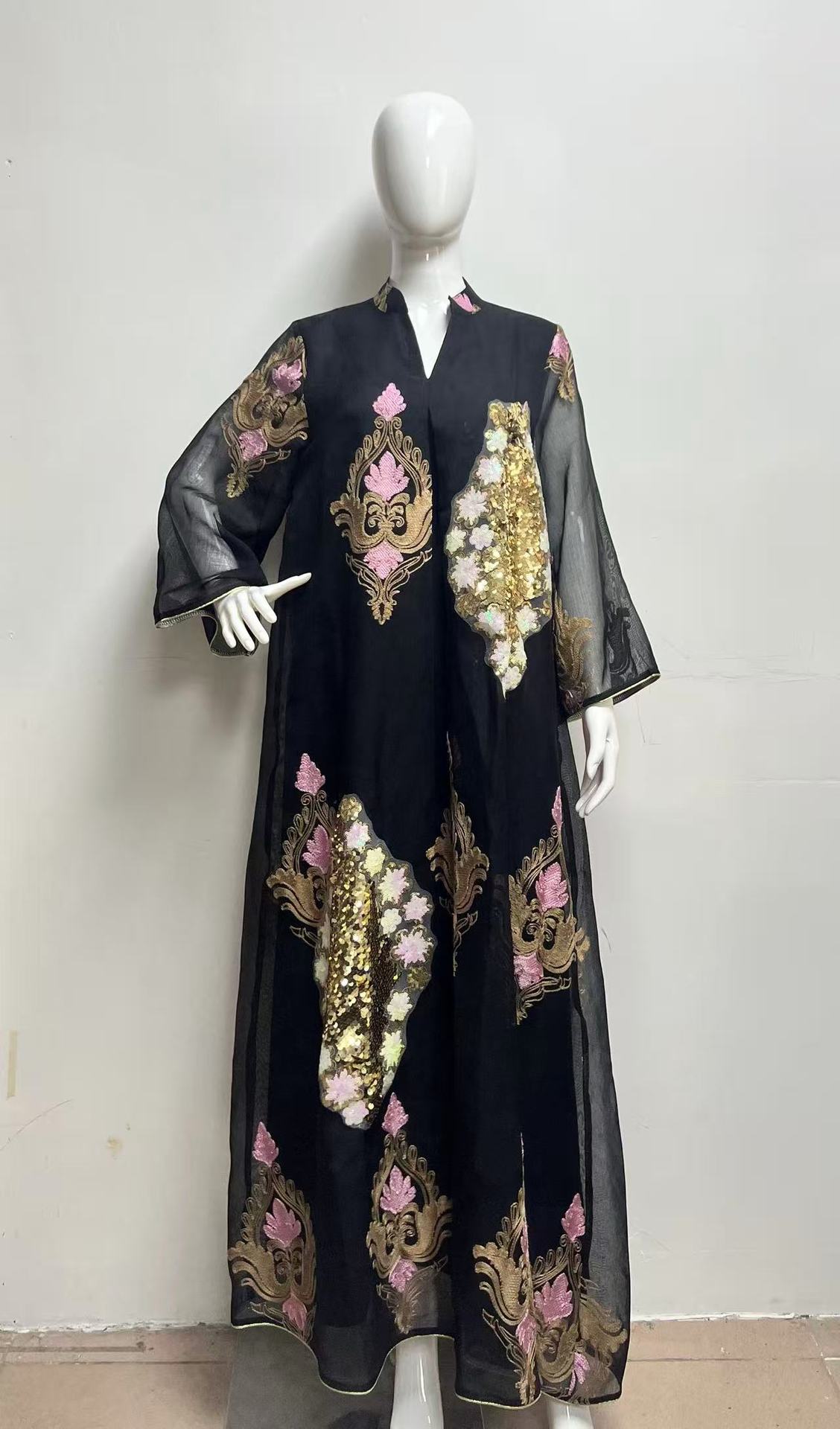 Abaya musulmane brodée