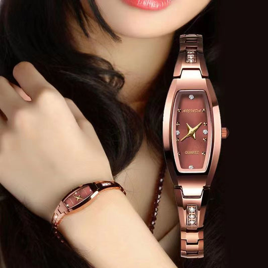 Montre pour dames ovale avec un petit cadran
