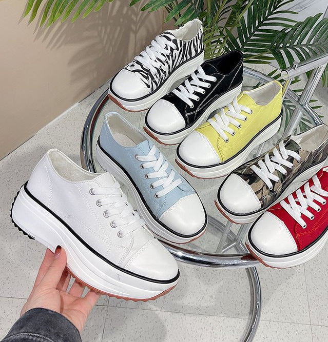 Chaussures en toile basses à semelle épaisse