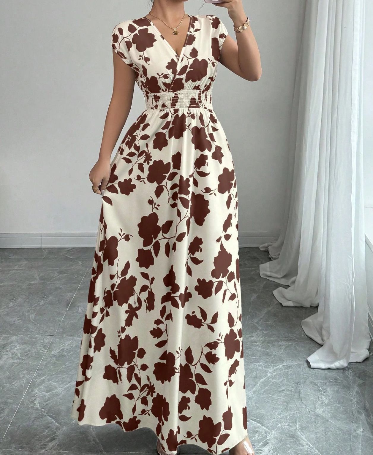 Robe trapèze à imprimé floral et col en V lacé