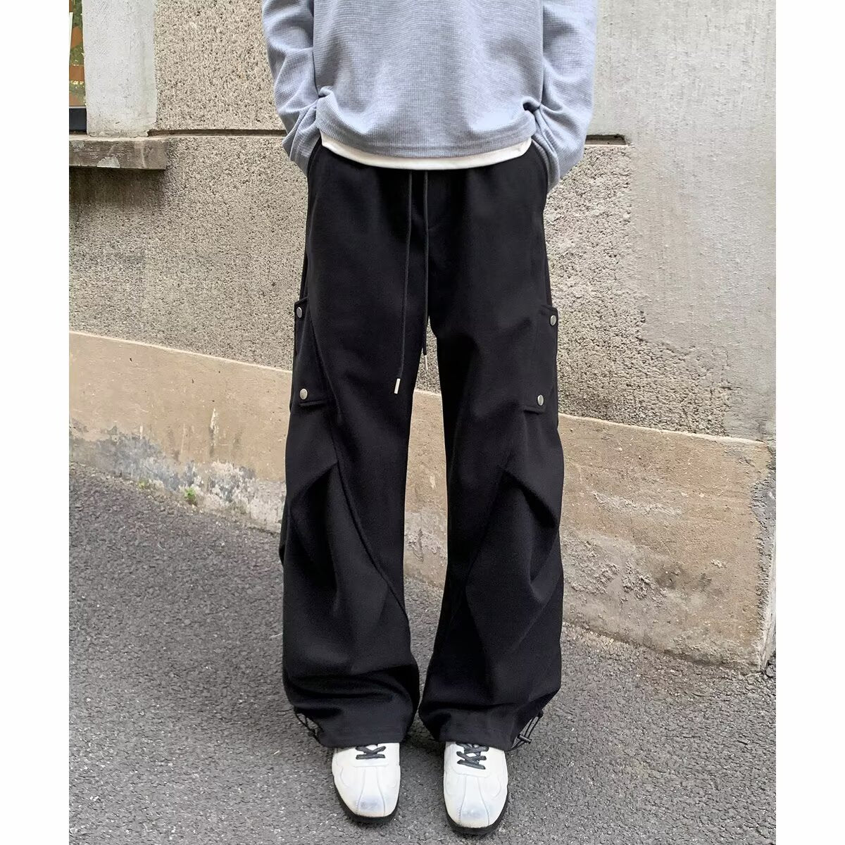 Pantalon décontracté à jambes larges plissé pour homme