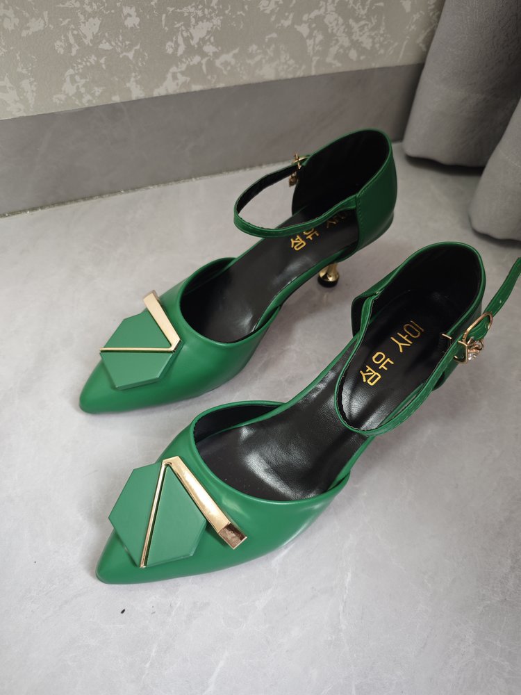 Chaussures :Sandales à talons épais pour femmes