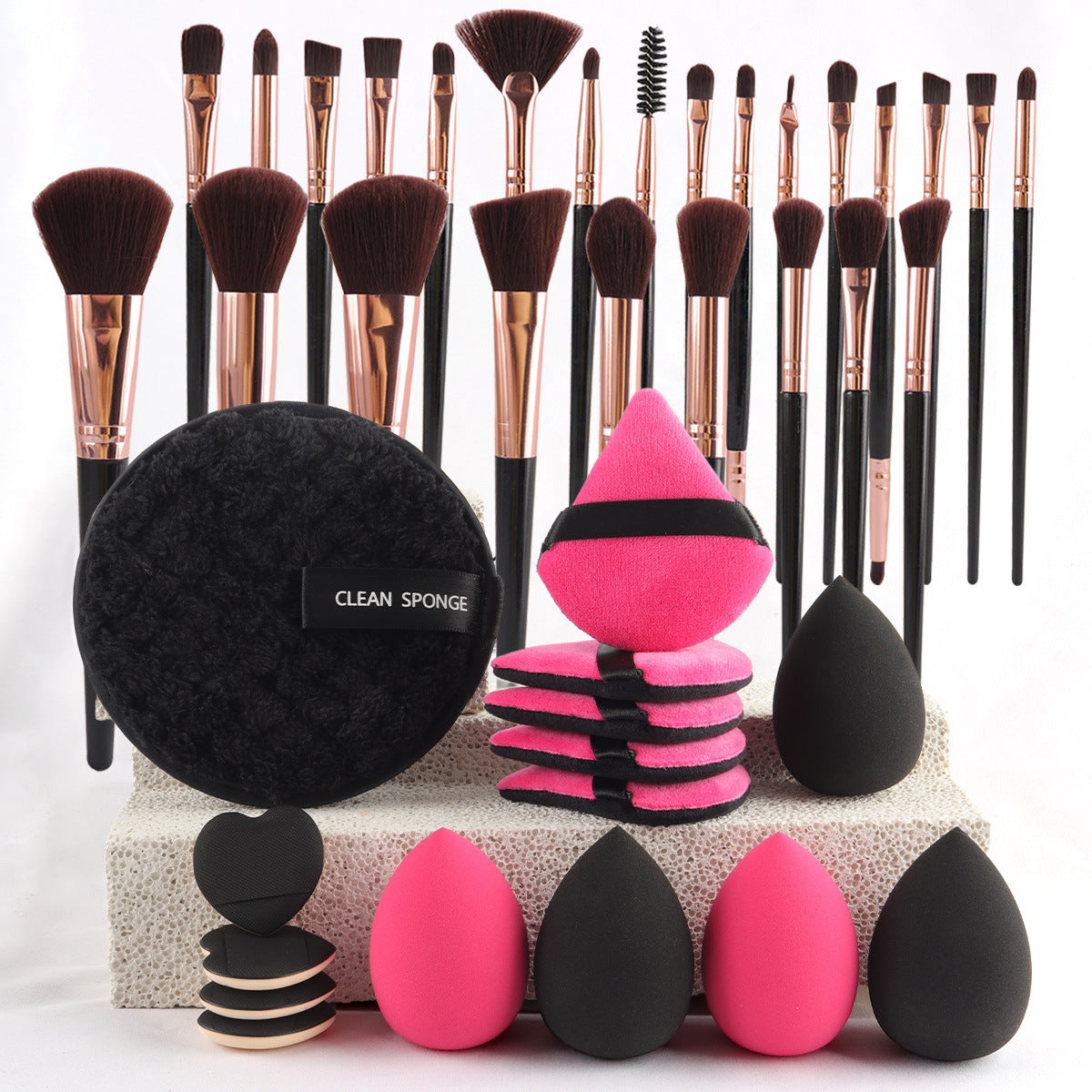 Ensemble de pinceaux de maquillage avec trousse de toilette