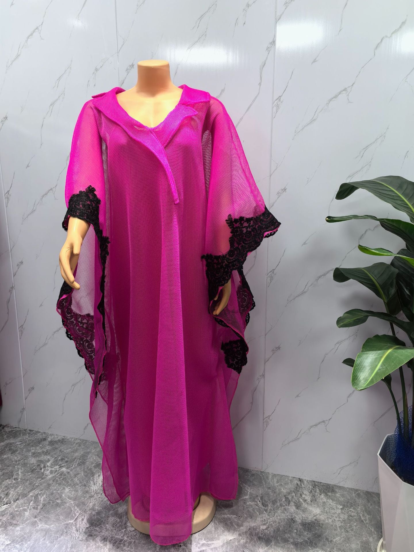 Habit :Robe longue fluide brodée