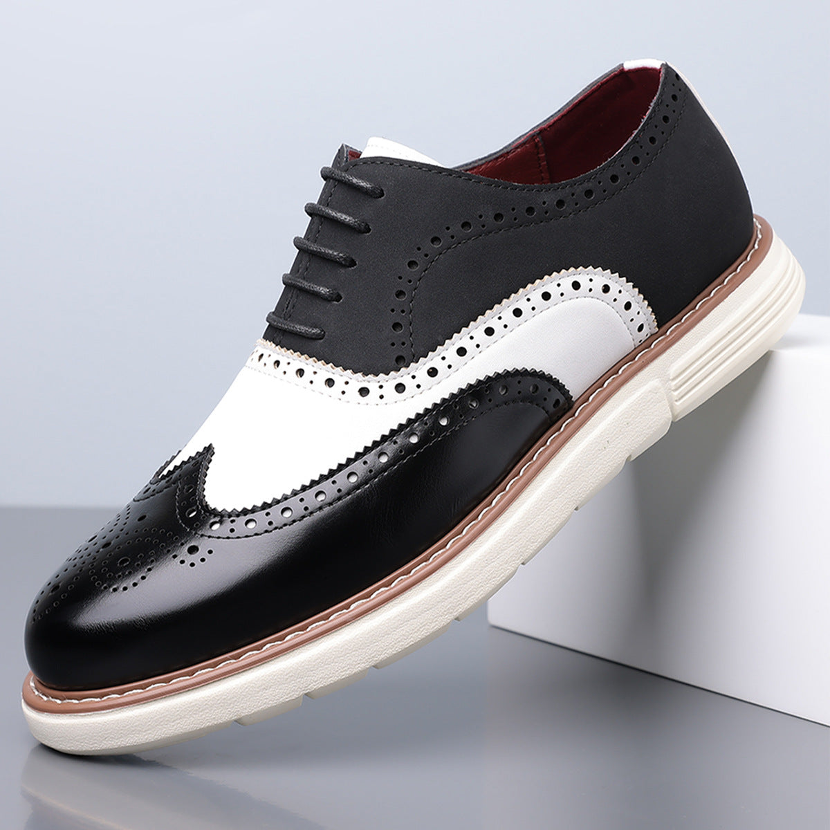 Chaussures de ville en cuir de style britannique