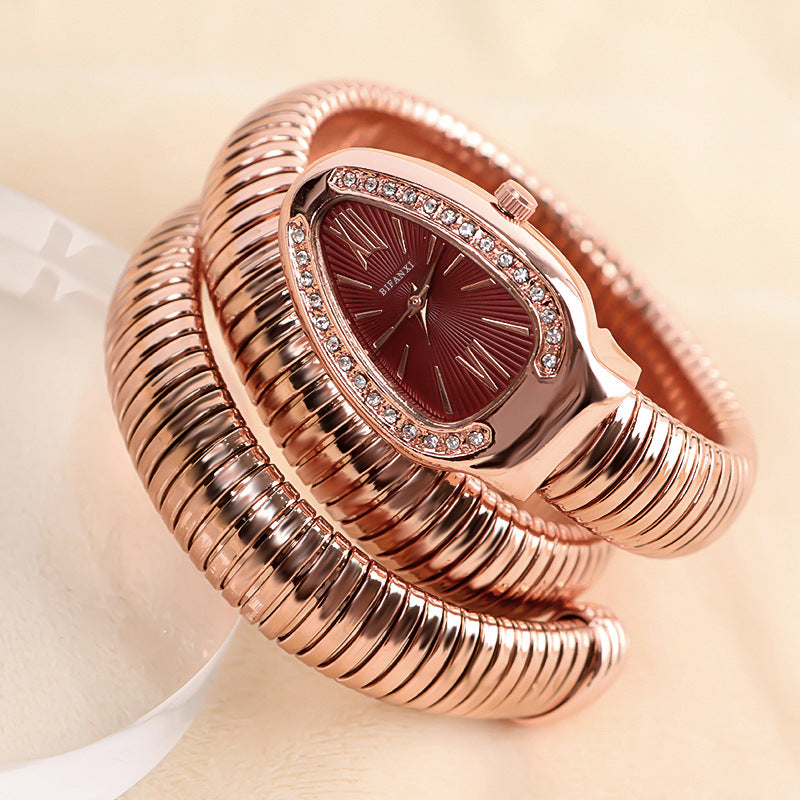 Montre en quartz bracelet serpent à la mode