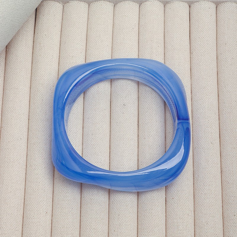 Bracelets en acrylique courbés pour femmes