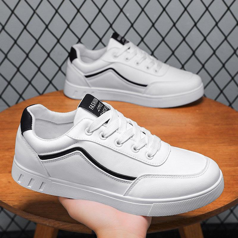 Baskets blanches tendance et polyvalentes