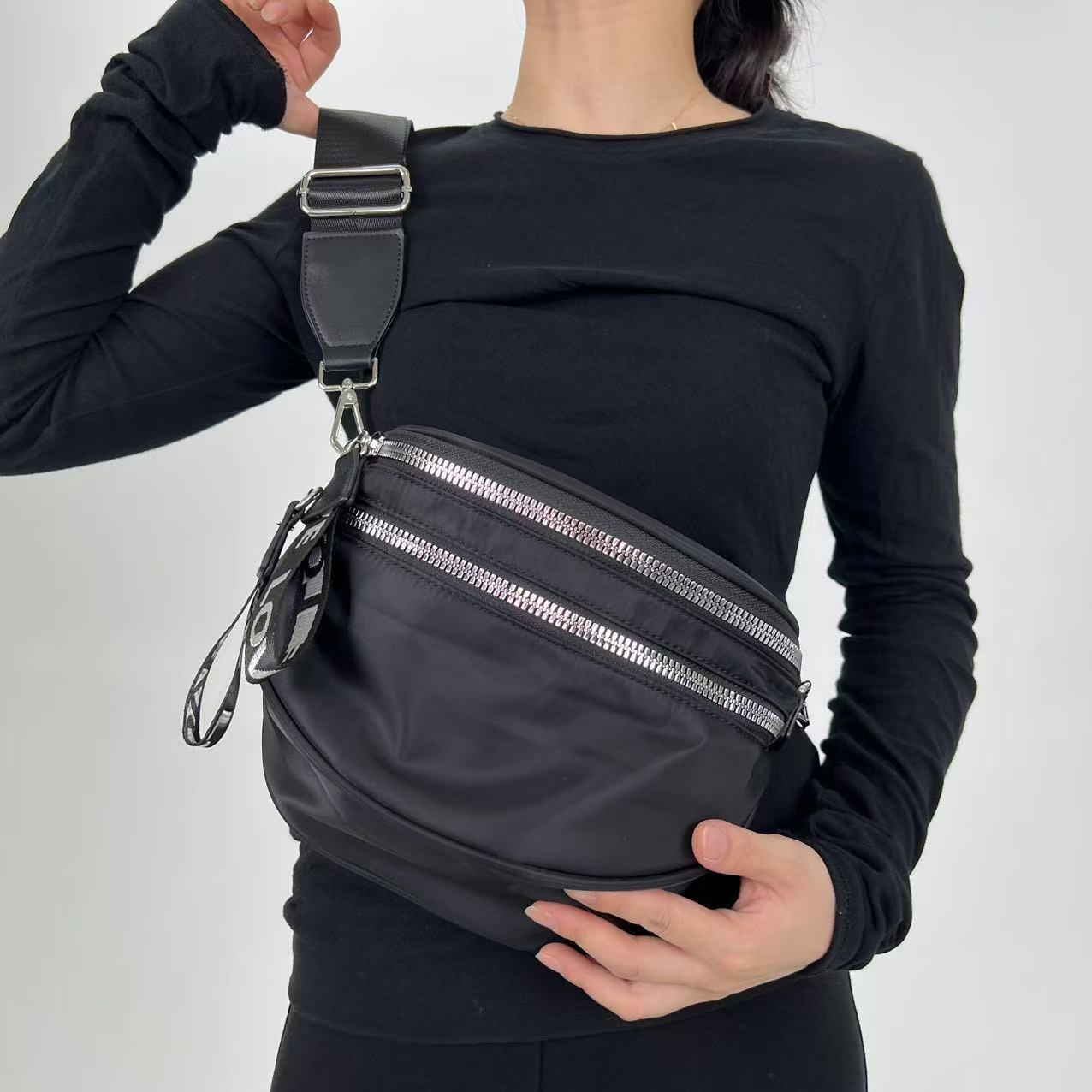 Sac bandoulière pour femme, sac à bandoulière léger en tissu Oxford