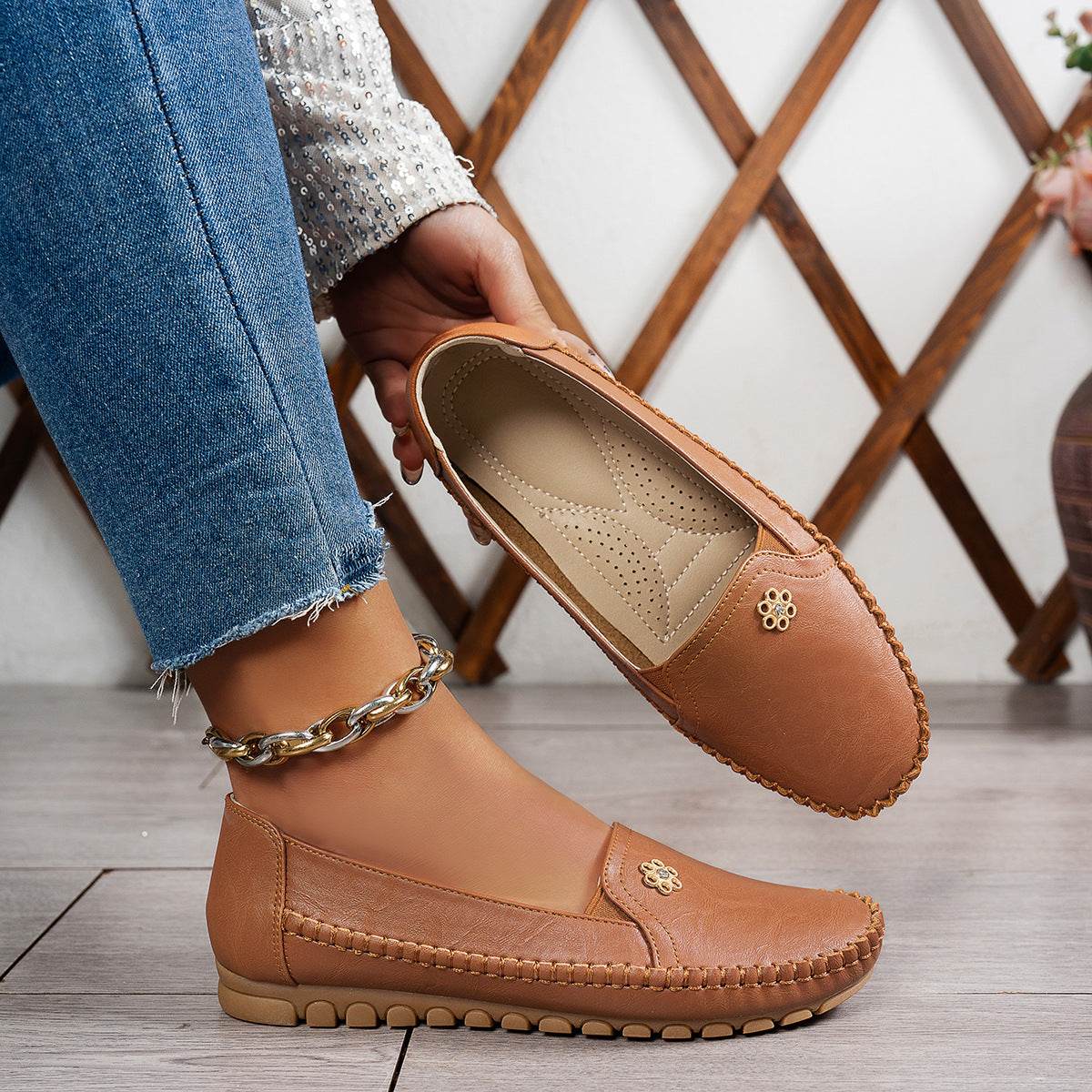 chaussures : Mocassins plats rétro pour femmes de couleur unie