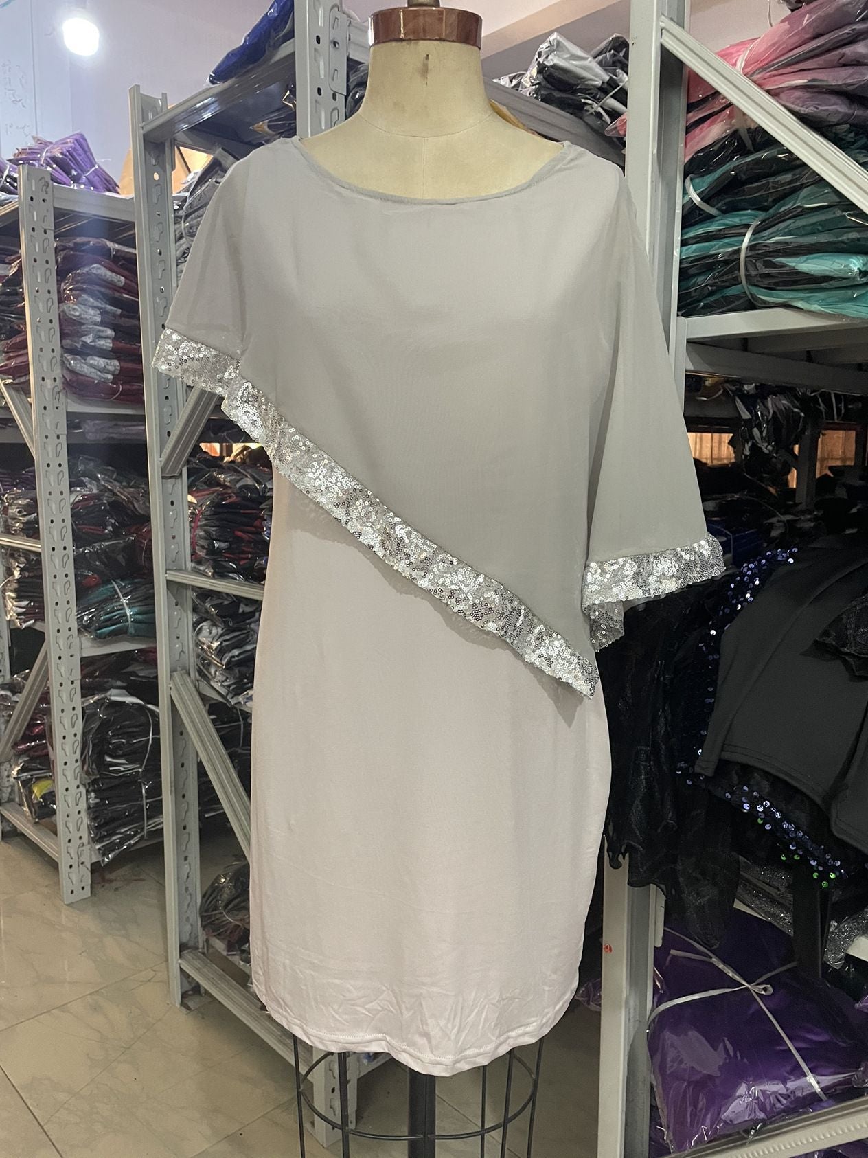 Habit :Robe asymétrique à sequins grande taille pour femme