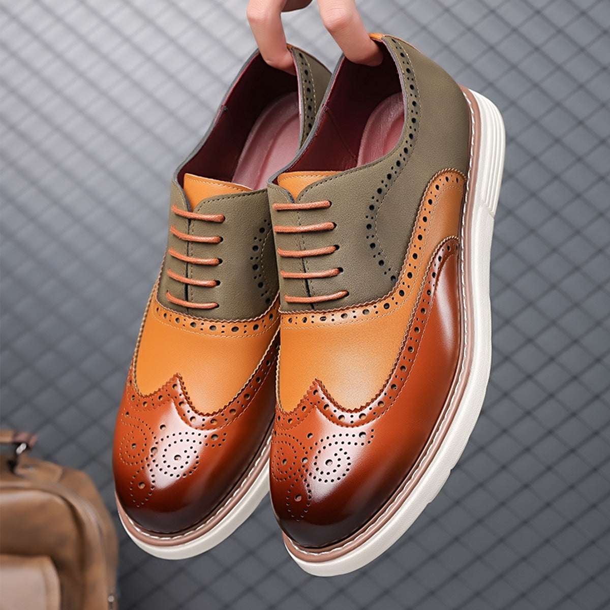 Chaussures de ville en cuir de style britannique