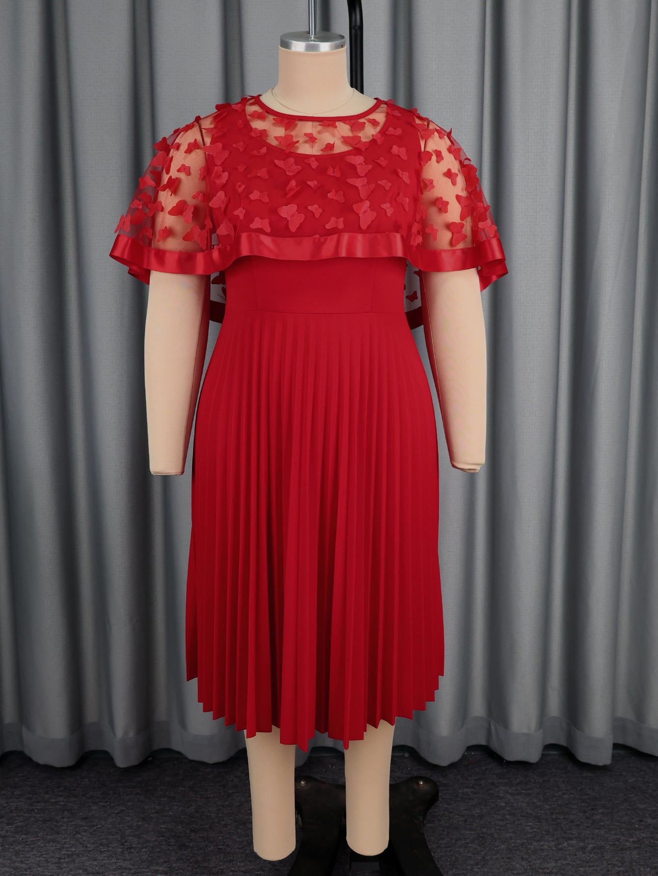 Robe  grande taille en tulle avec nœud et châle