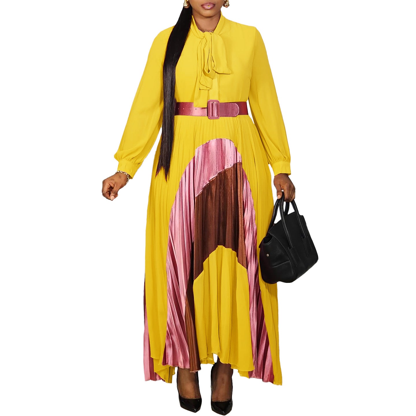 Robe plissée élégante avec ceinture