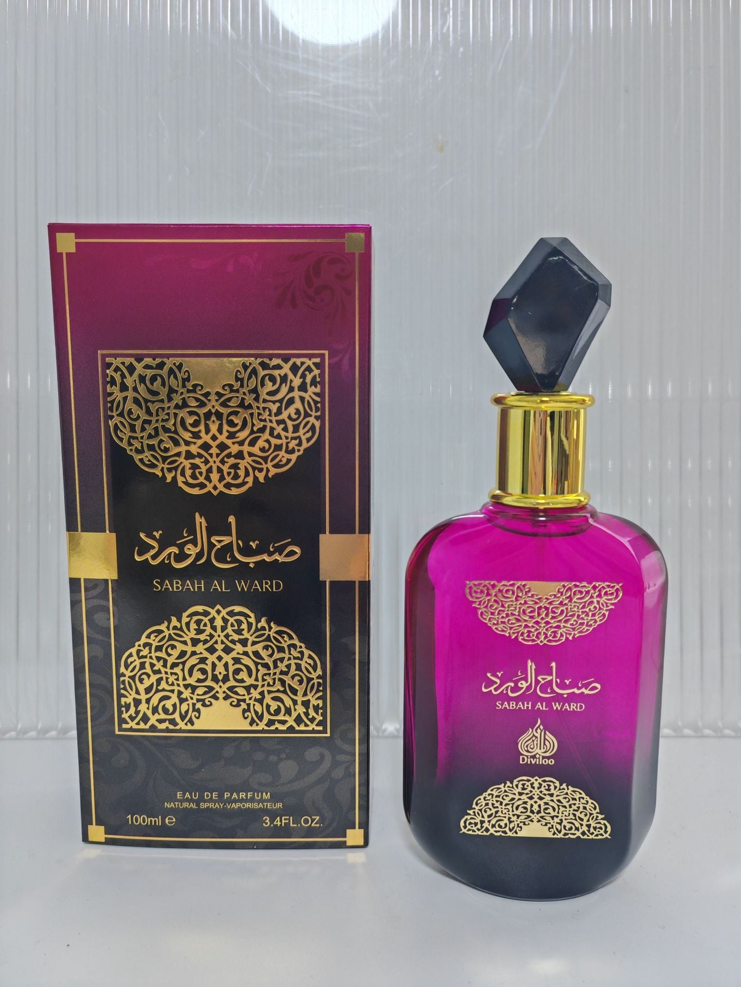 Le parfum durable reste longtemps.