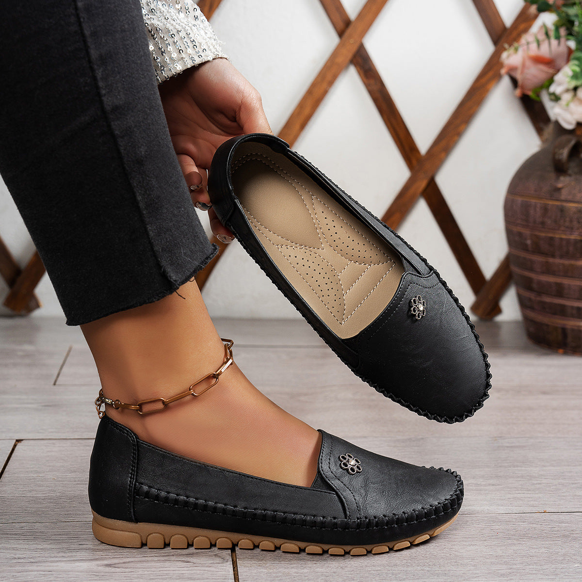 chaussures : Mocassins plats rétro pour femmes de couleur unie