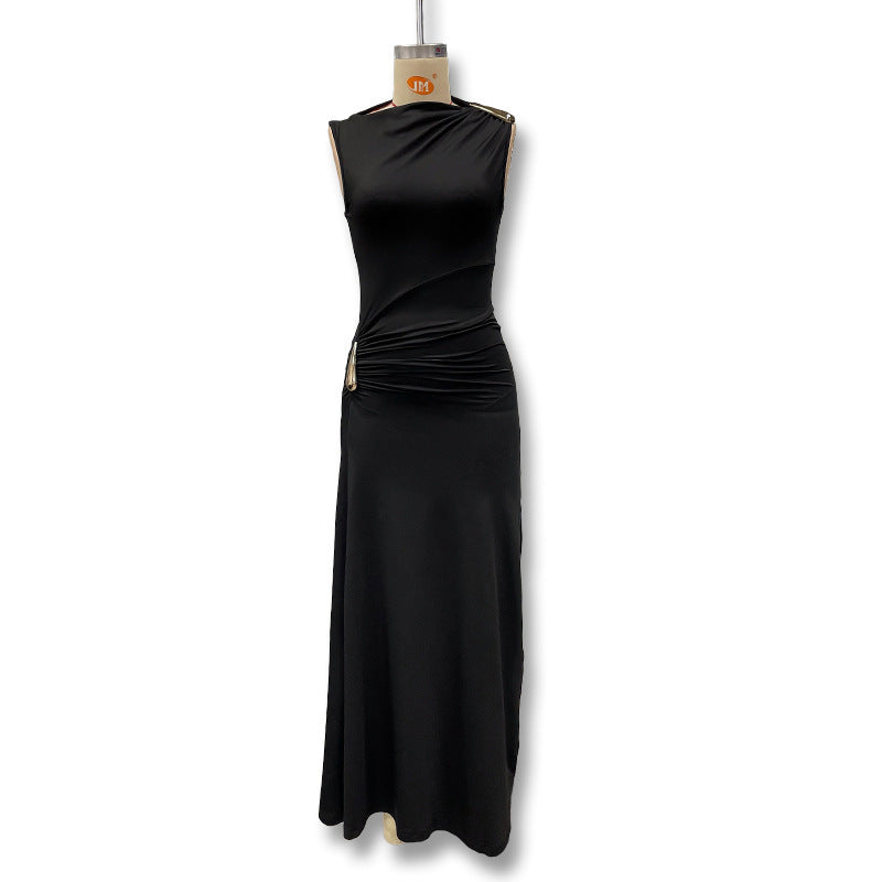 Robe ajustée pour femmes avec décoration en métal de couleur unie