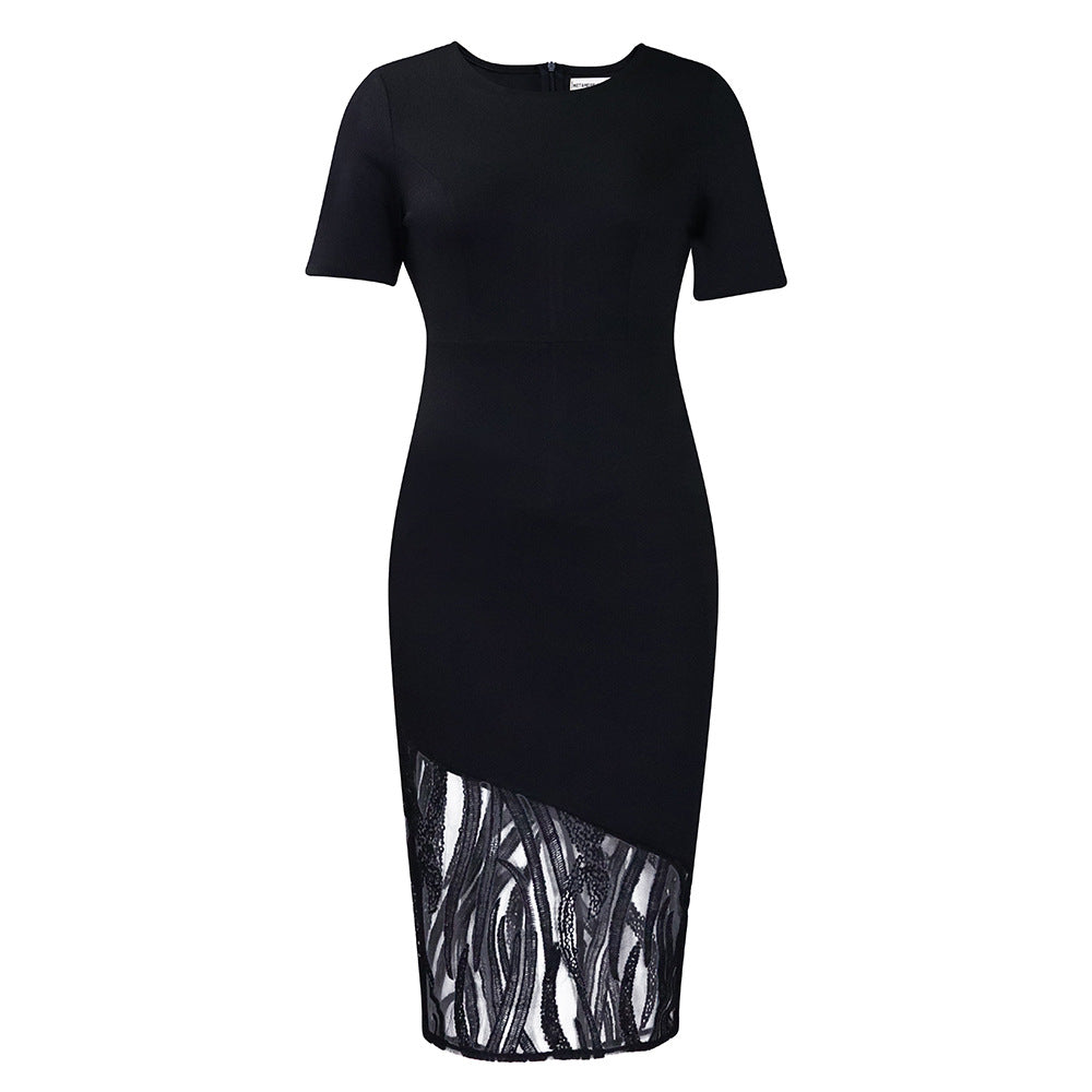 Robe crayon élégante à détails en dentelle