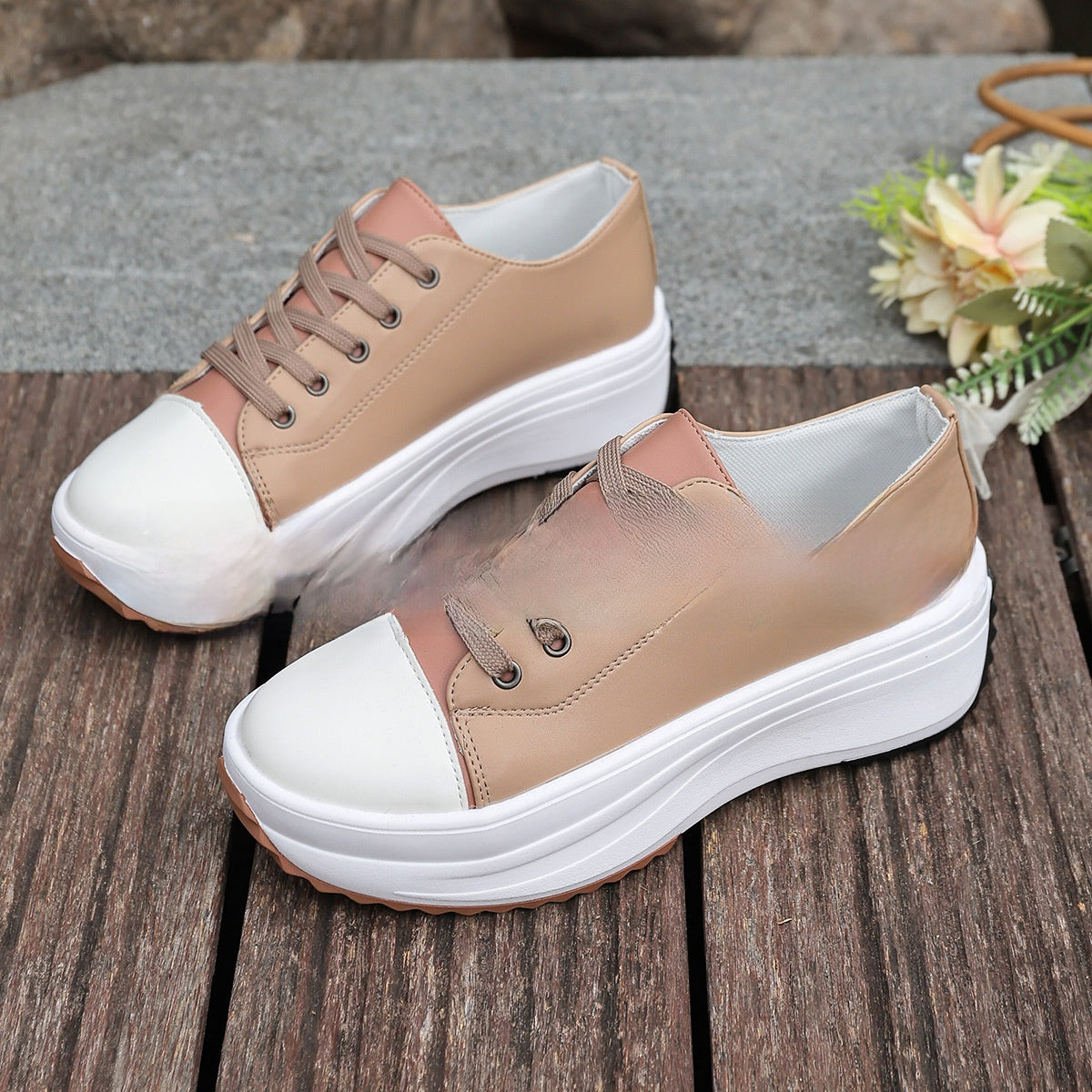 Chaussures en toile basses à semelle épaisse