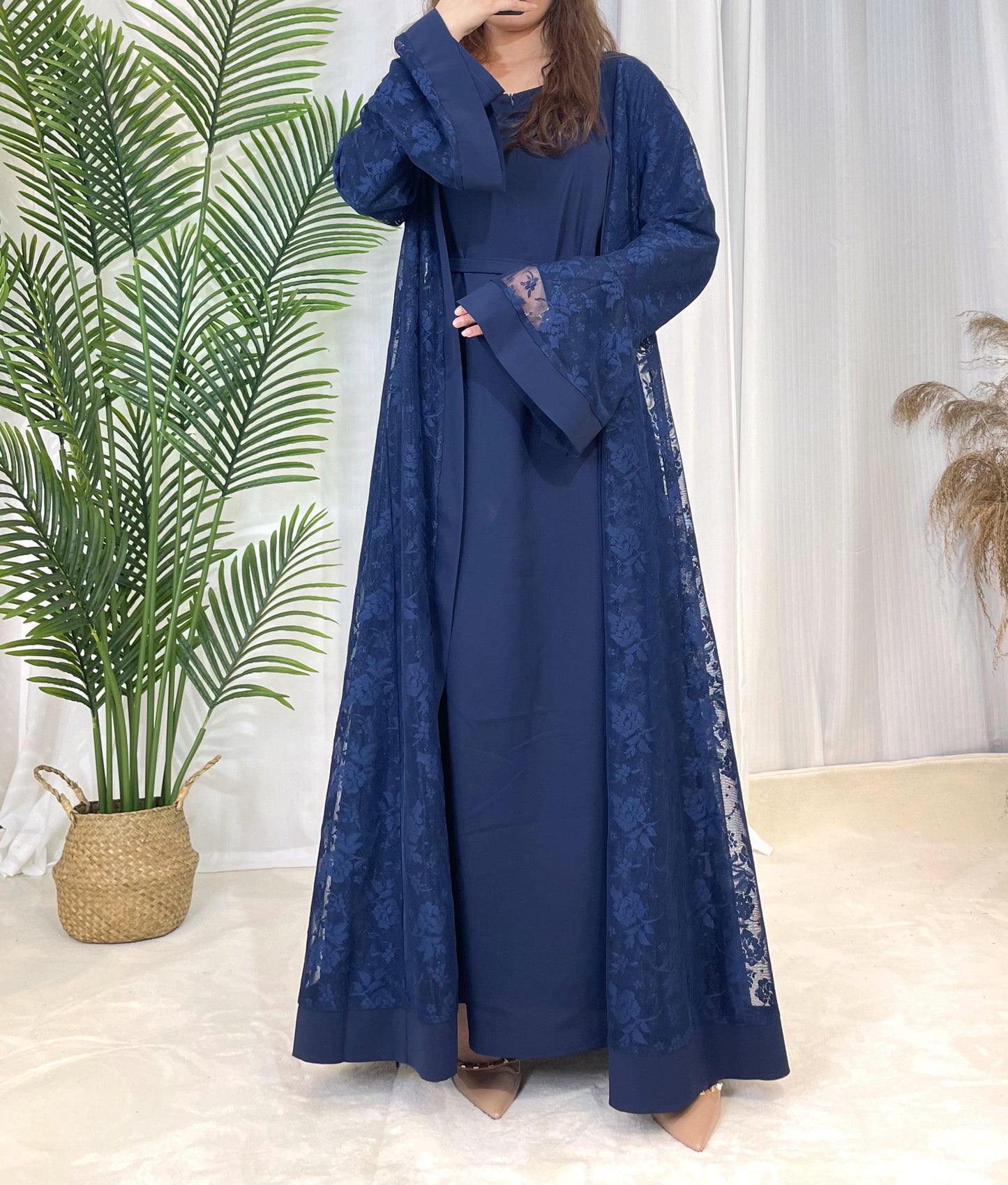 Robe longue à manches longues en dentelle élégante