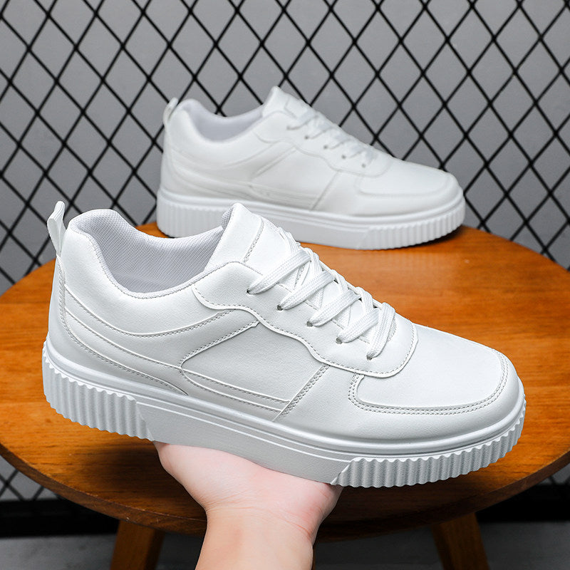 Baskets blanches tendance et polyvalentes