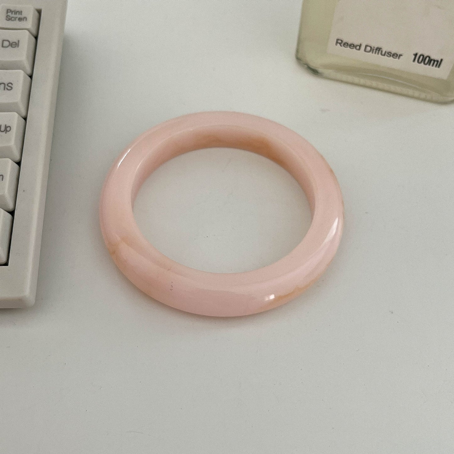 Collection de bracelets en résine personnalisés pour femmes