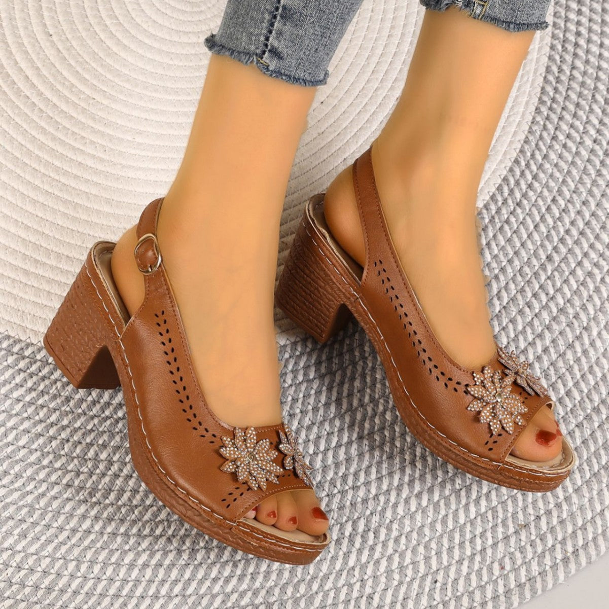 Chaussures :Sandales décontractées à talons hauts pour femmes avec fleurs