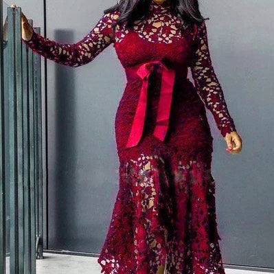 Robe à manches longues en dentelle ajourée