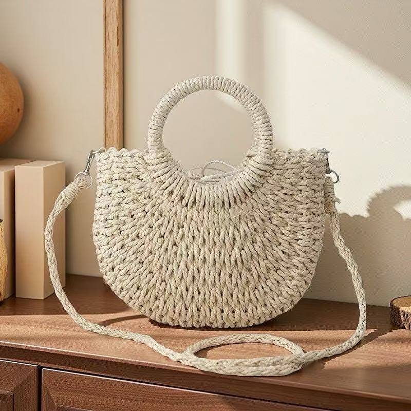 Sac bandoulière demi-cercle en corde de papier tissée à la main