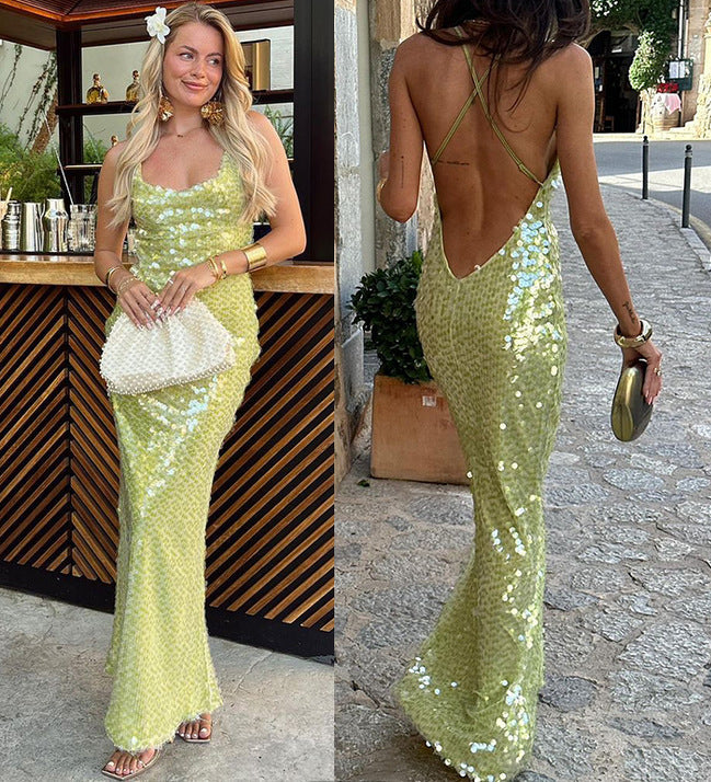 Robe longue dos nu à sequins