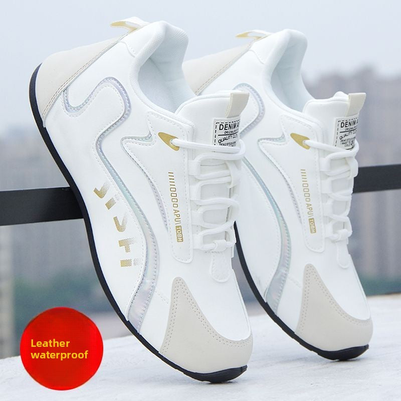 Chaussures de voyage haut de gamme avec surface en cuir impermeable et antiderapante
