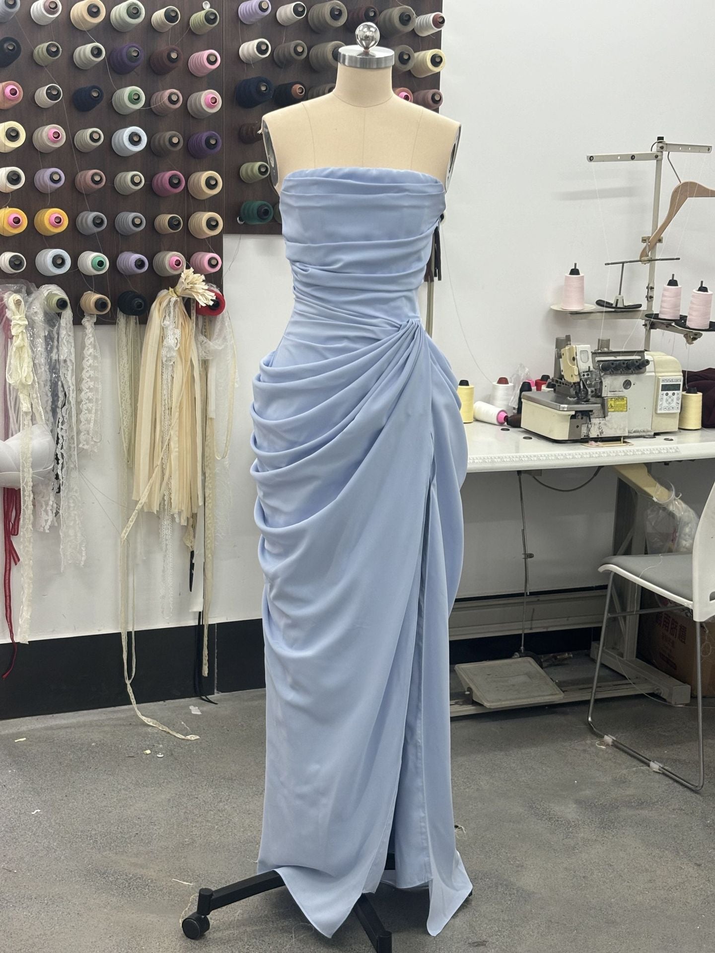 Robe longue bustier sexy à taille froncée avec fente