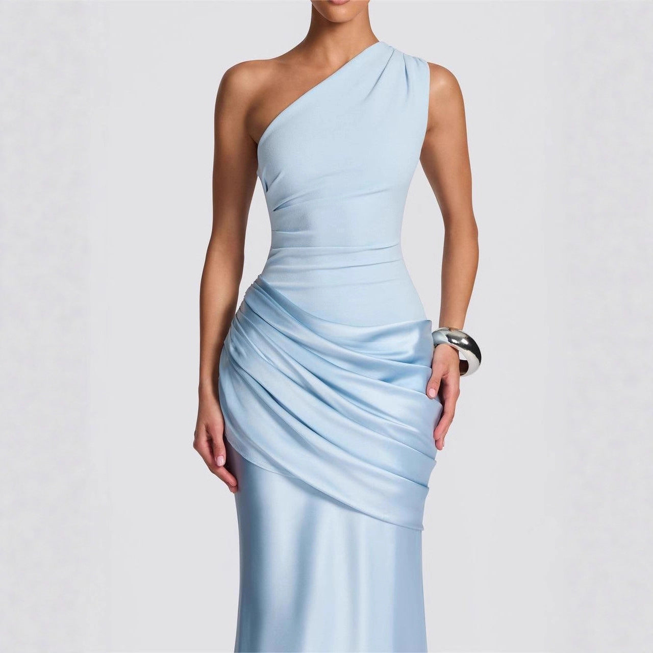 Robe ajustée rétro drapée