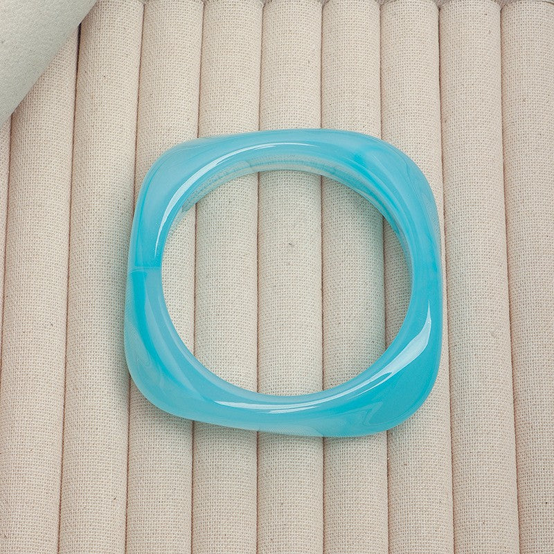 Bracelets en acrylique courbés pour femmes